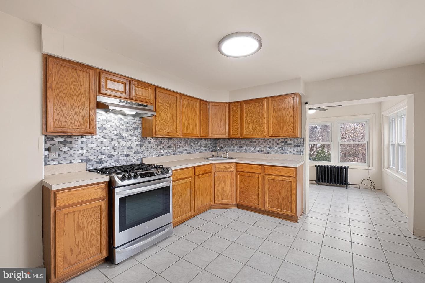 224 N 2nd Street photo 8