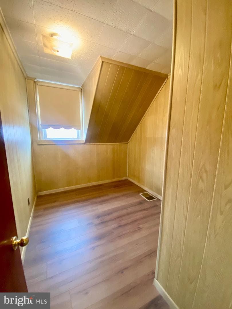 1305 Ridley Avenue photo 19