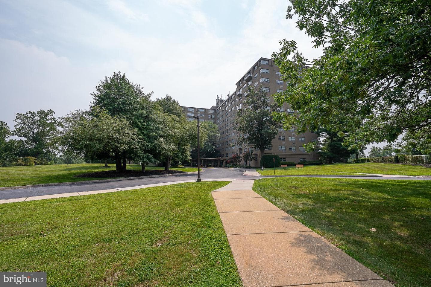 1030 E Lancaster Avenue #702 photo 25