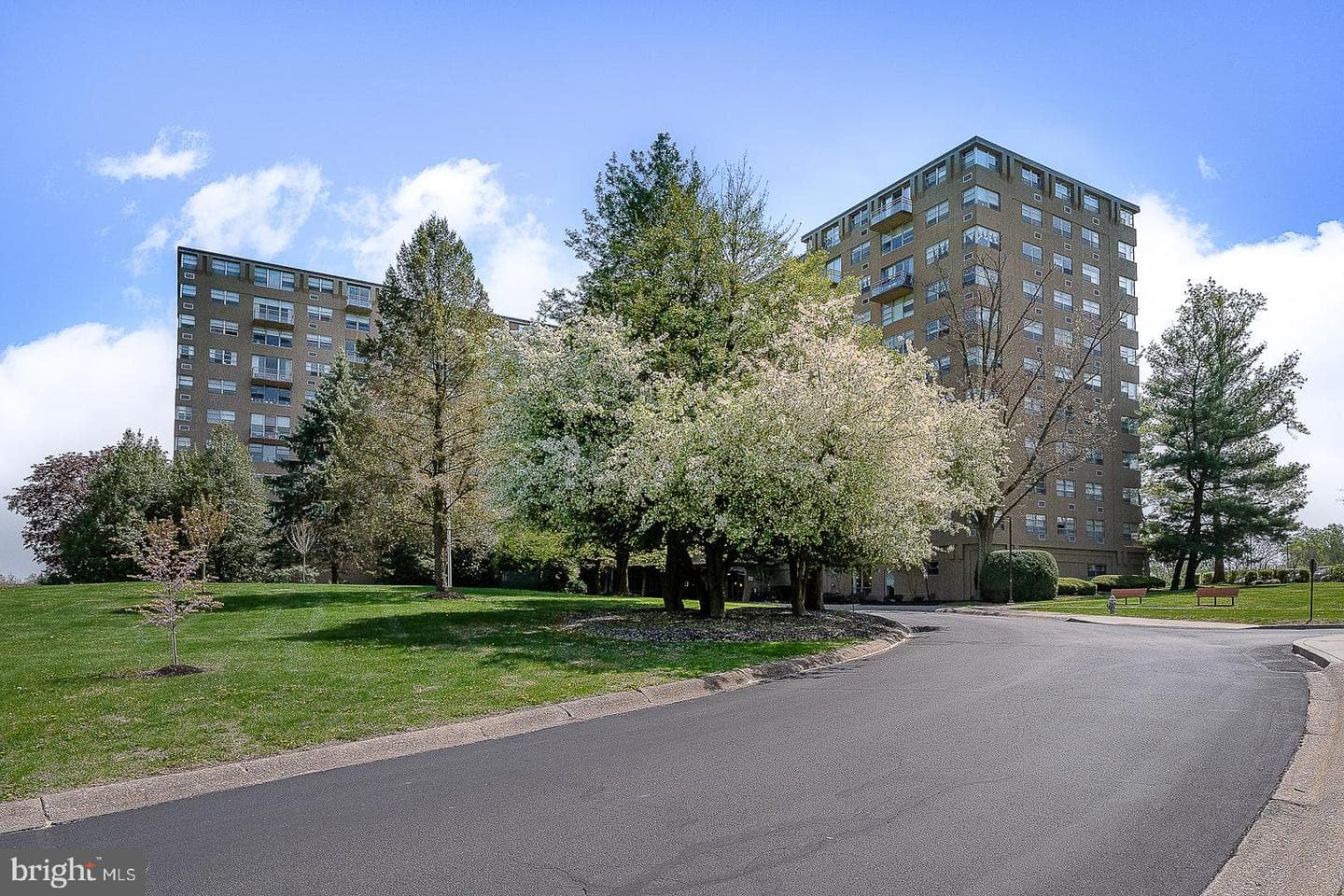 1030 E Lancaster Avenue #702 photo 33