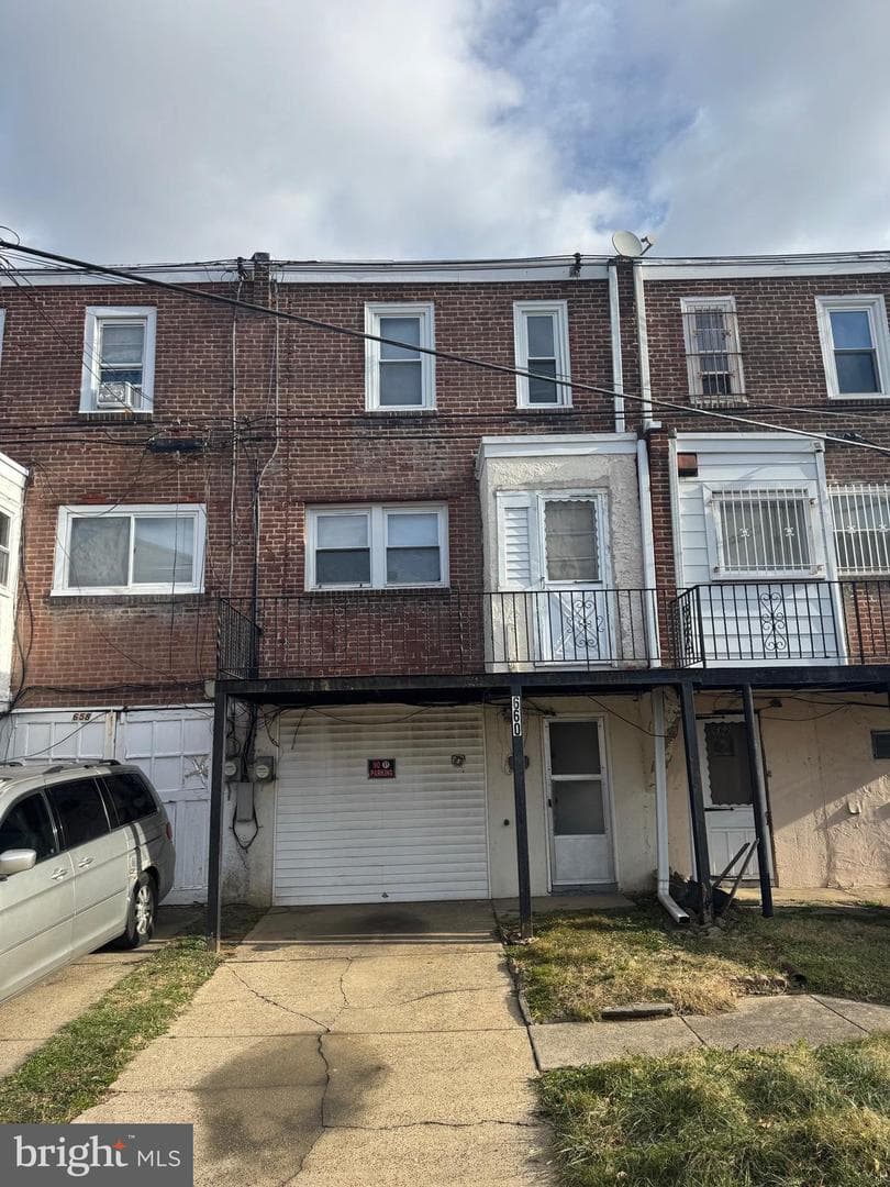 660 Copley Road photo 4