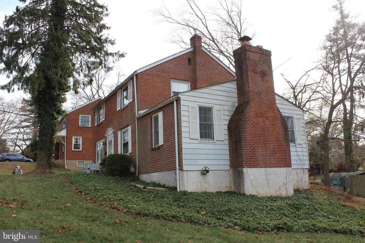 112 E Thomson Avenue photo 2