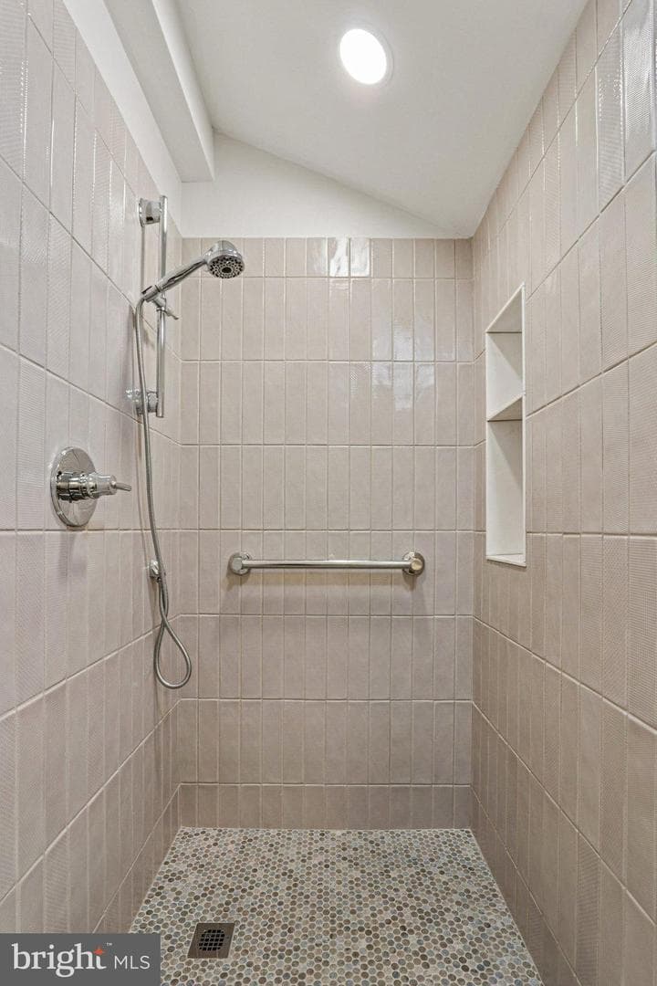 700 Ardmore Avenue #229 photo 31