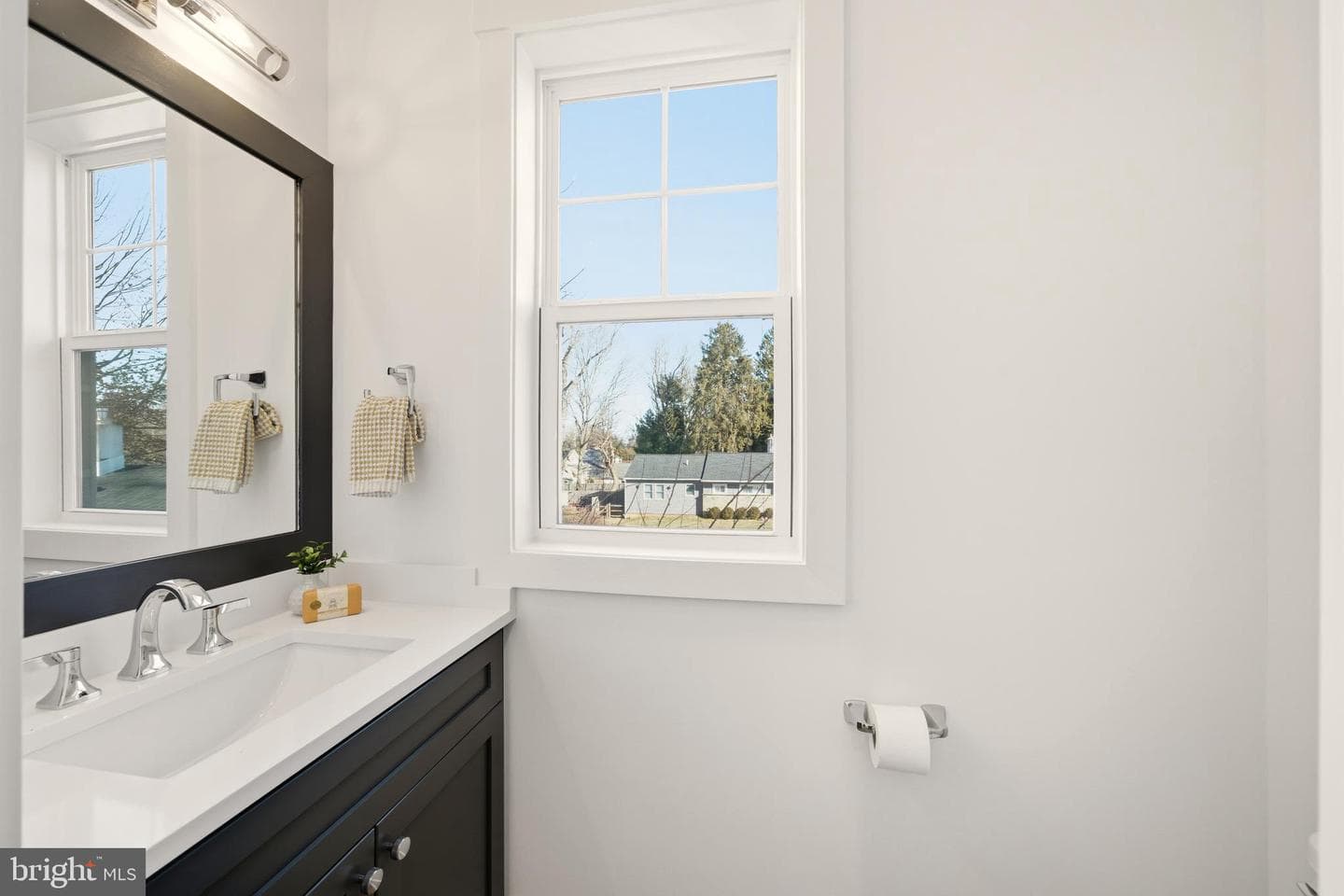 204 3rd Avenue photo 16