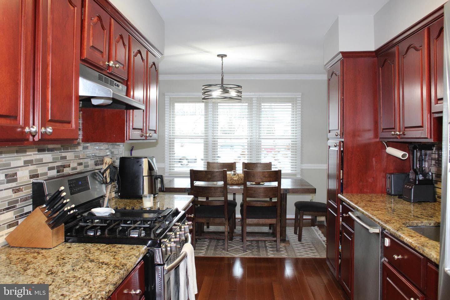 223 Sulky Way photo 3