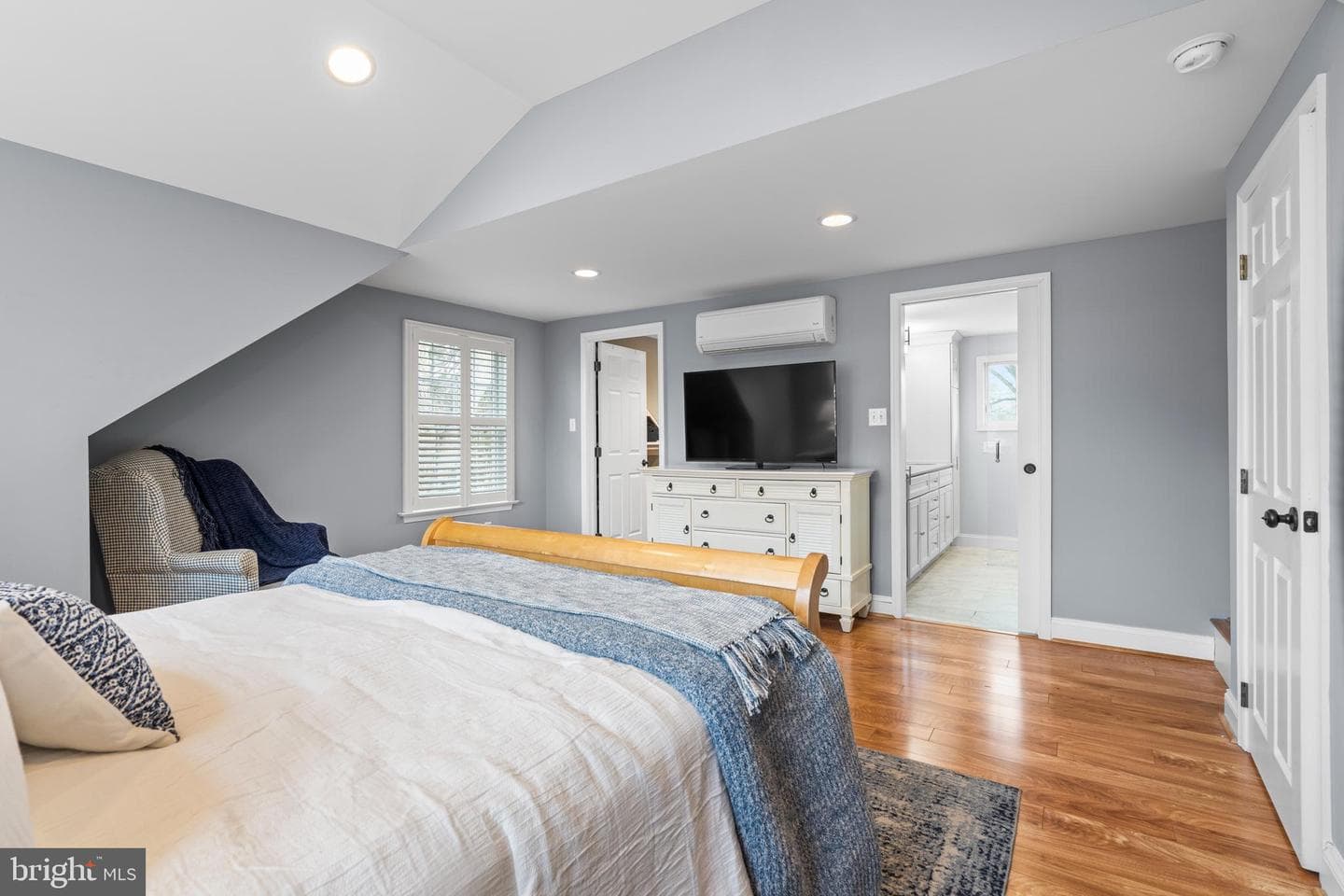 306 Bickmore Drive photo 22