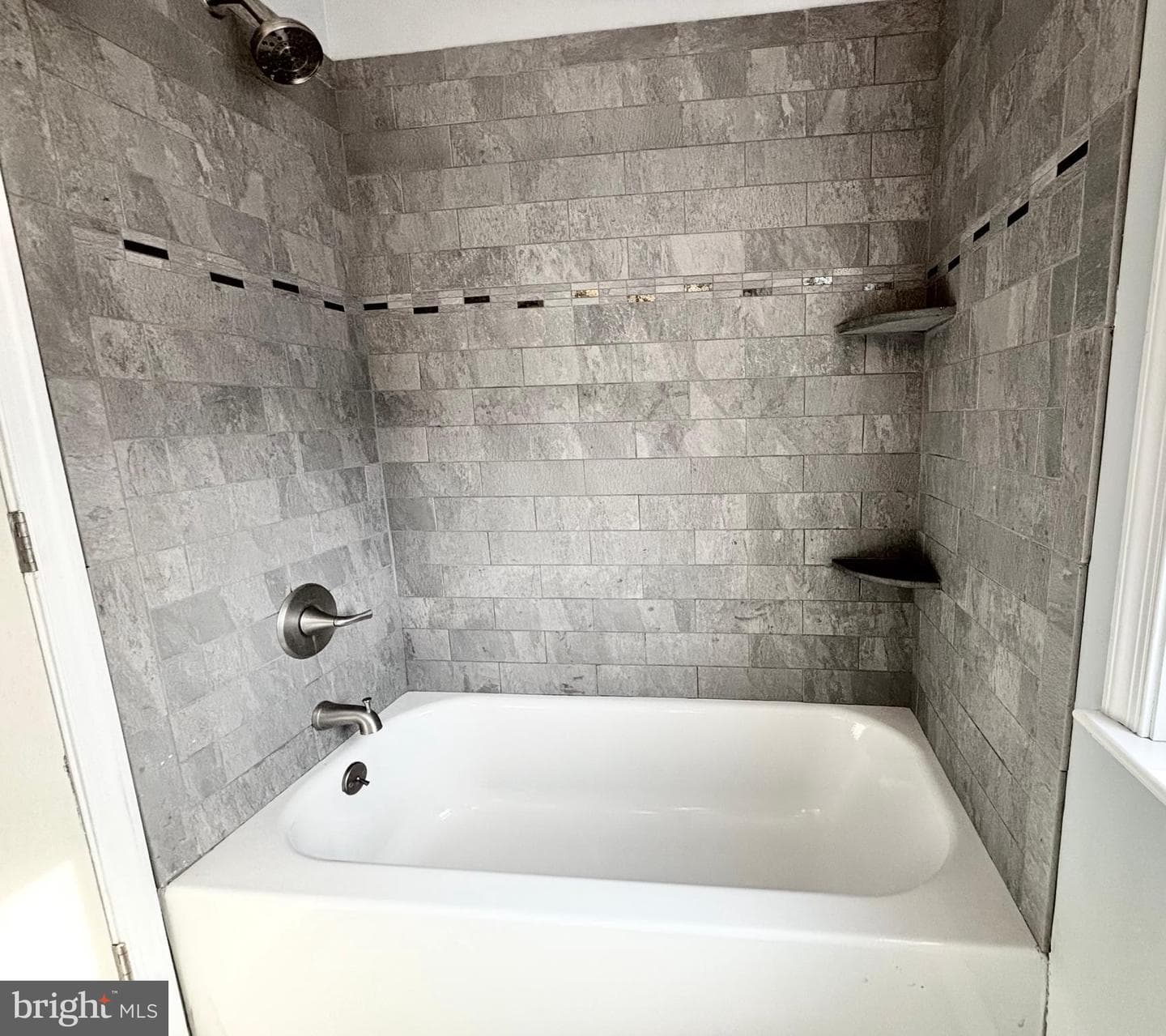 829 Hood Road photo 24