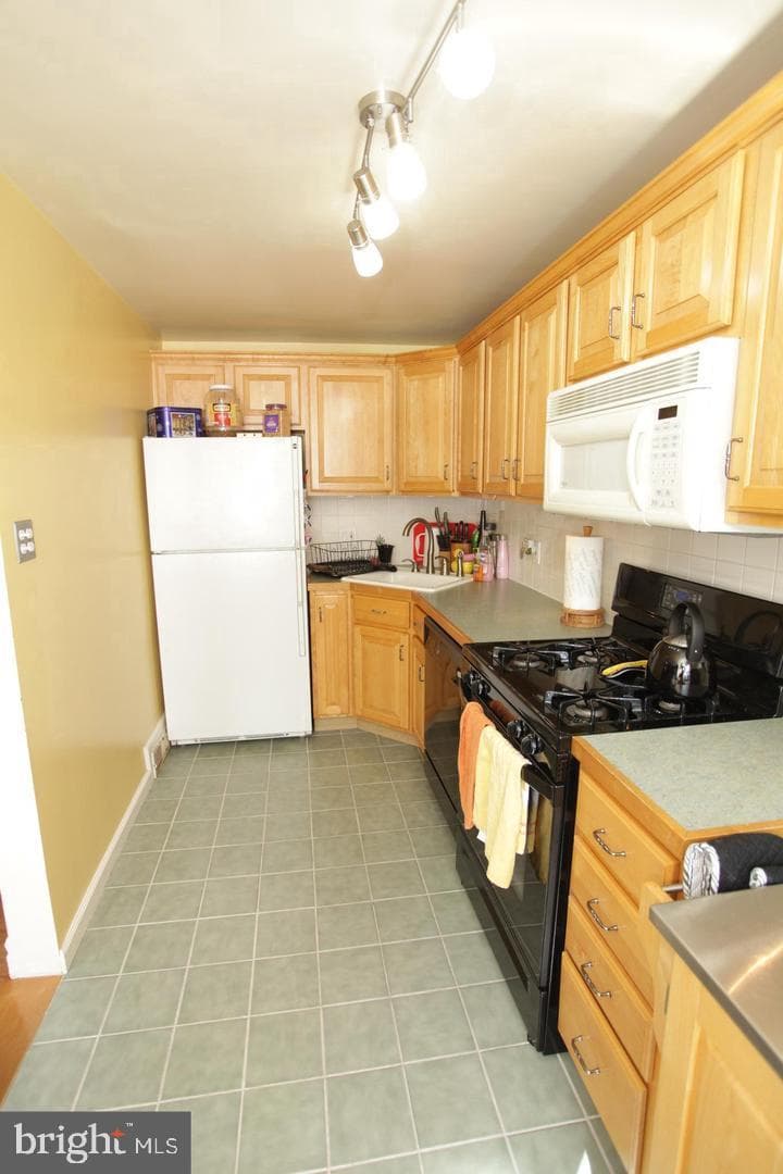 414 Rively Avenue photo 12