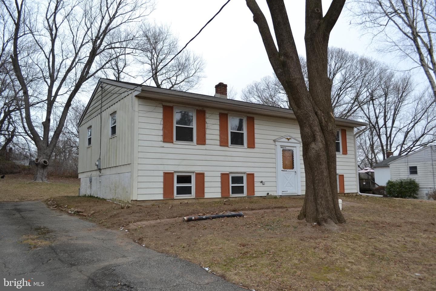1625 Hillcrest Lane photo 3