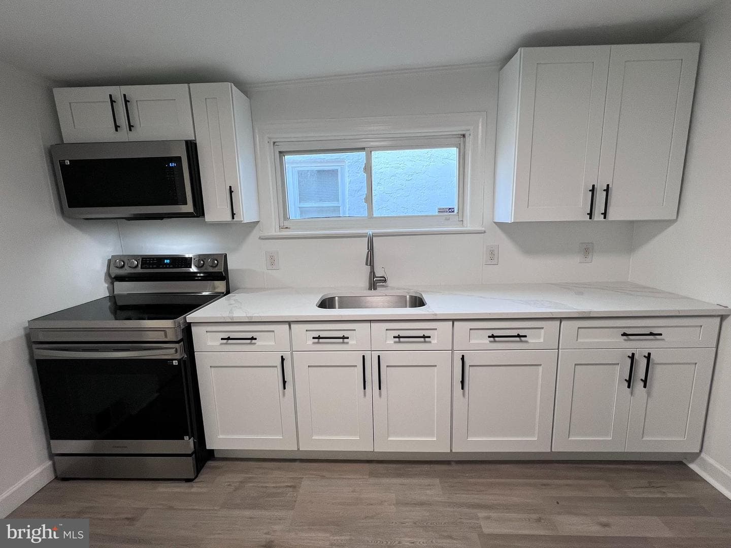 925 Central Avenue photo 8
