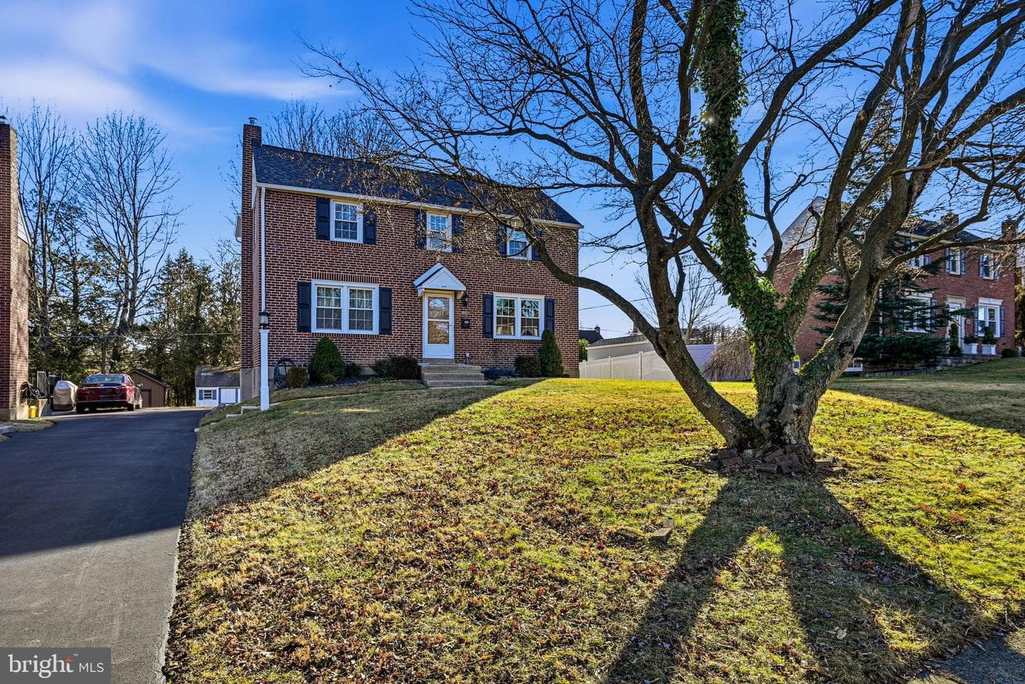 243 Colonial Park Drive photo 2