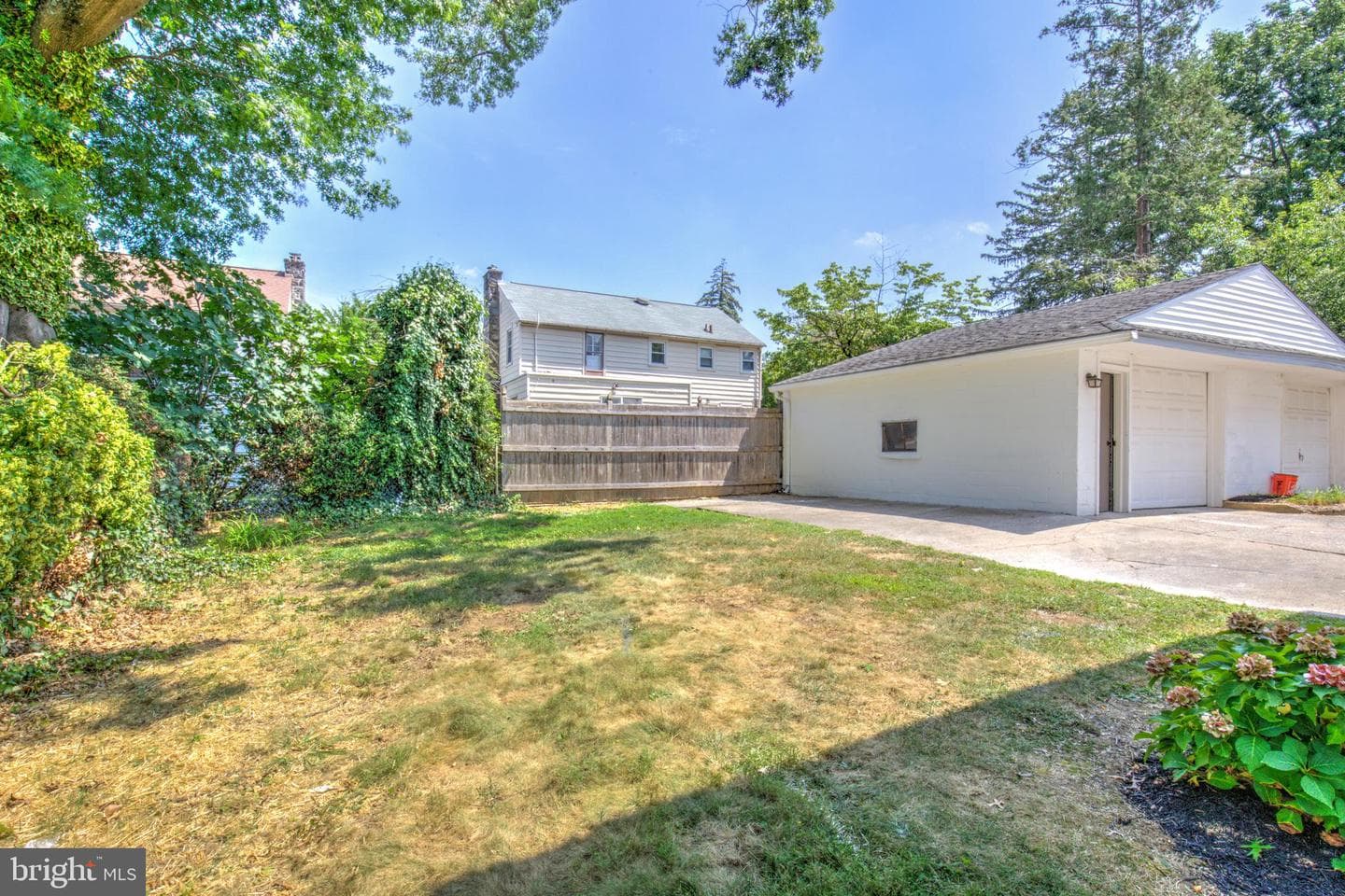 225 Lynbrooke Road photo 37