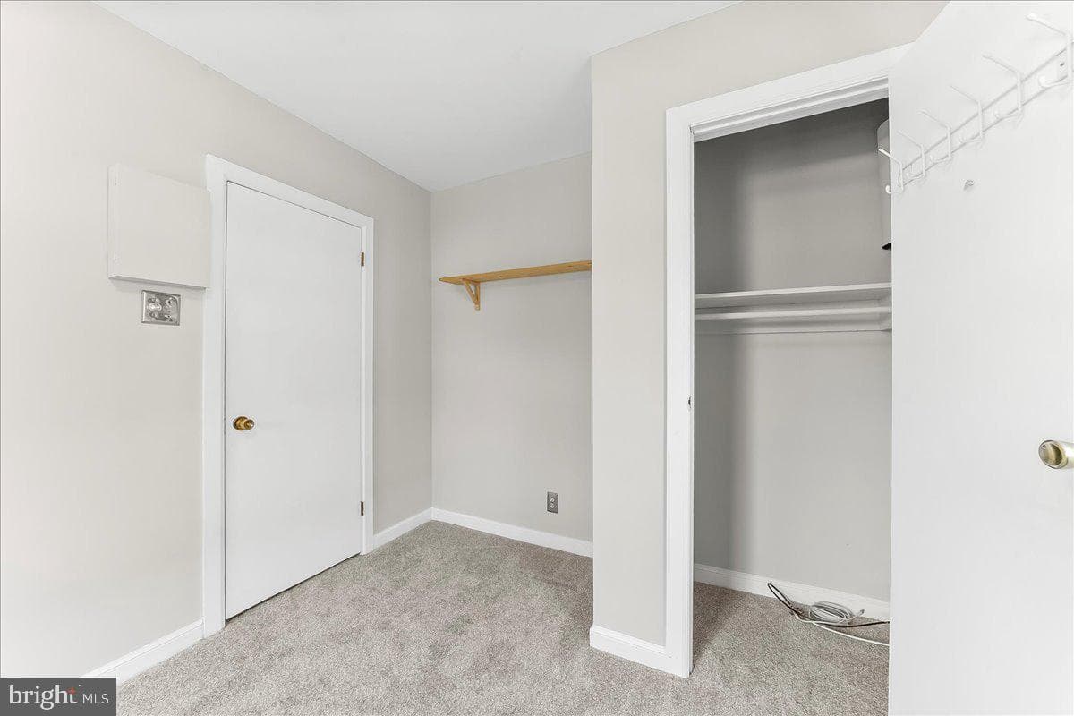 217 Blunston Avenue photo 29