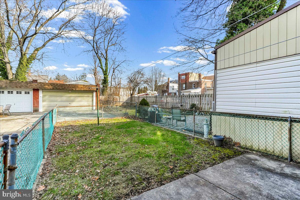 217 Blunston Avenue photo 49