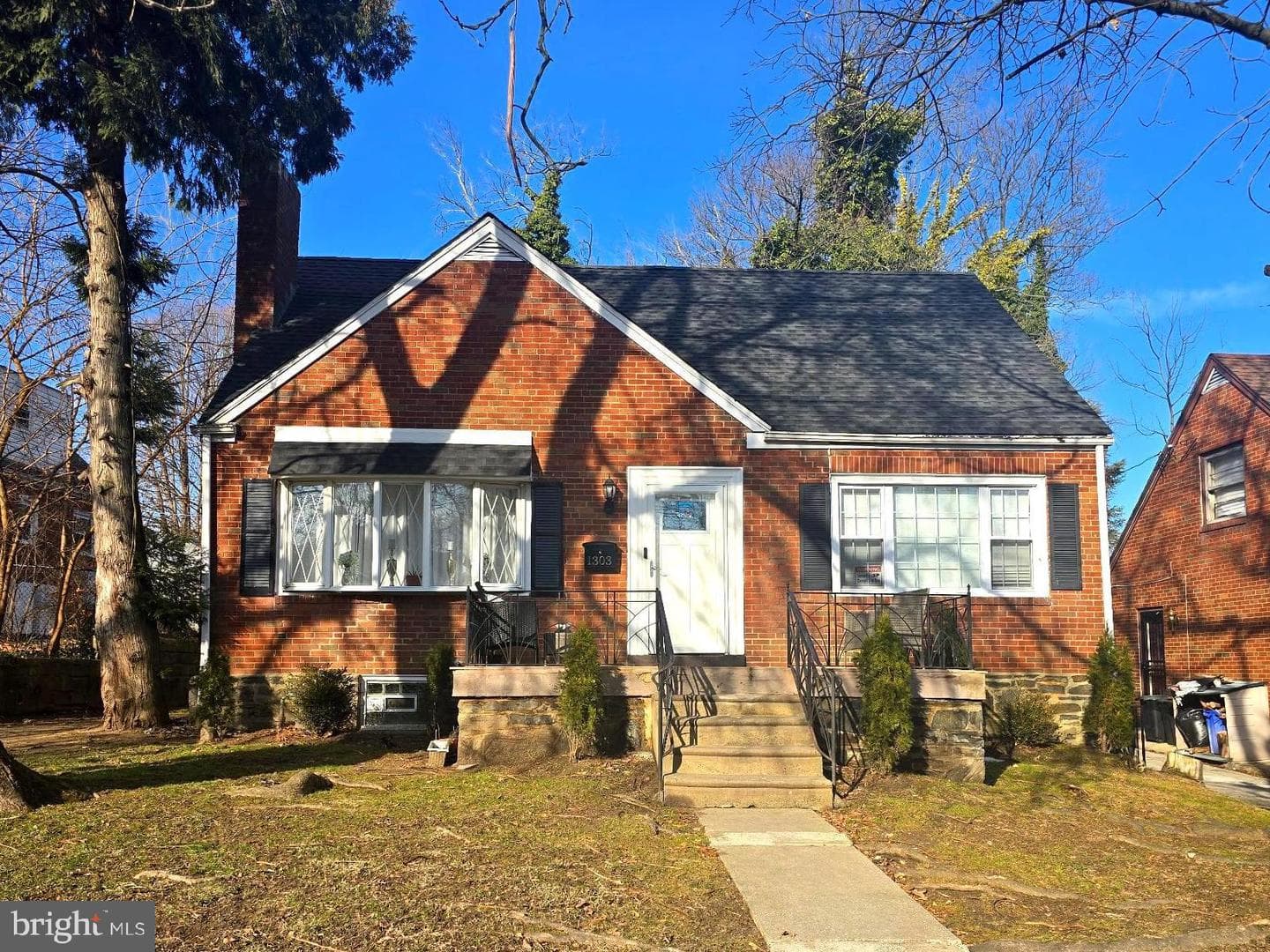 1303 Manor Road photo 1