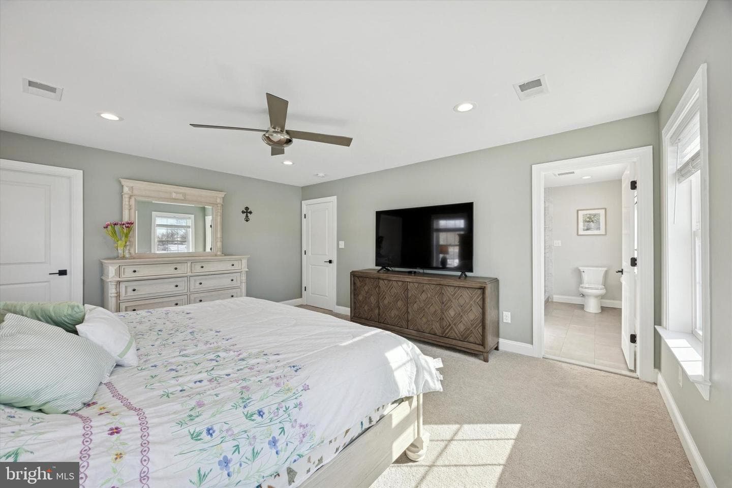 1002 11th Avenue photo 34