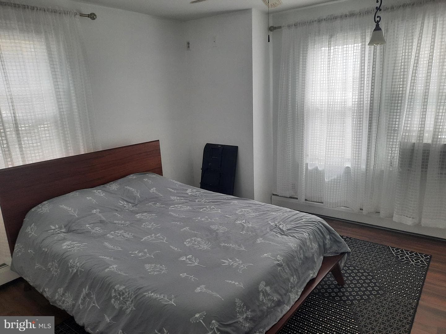 551 Delaware Avenue photo 13