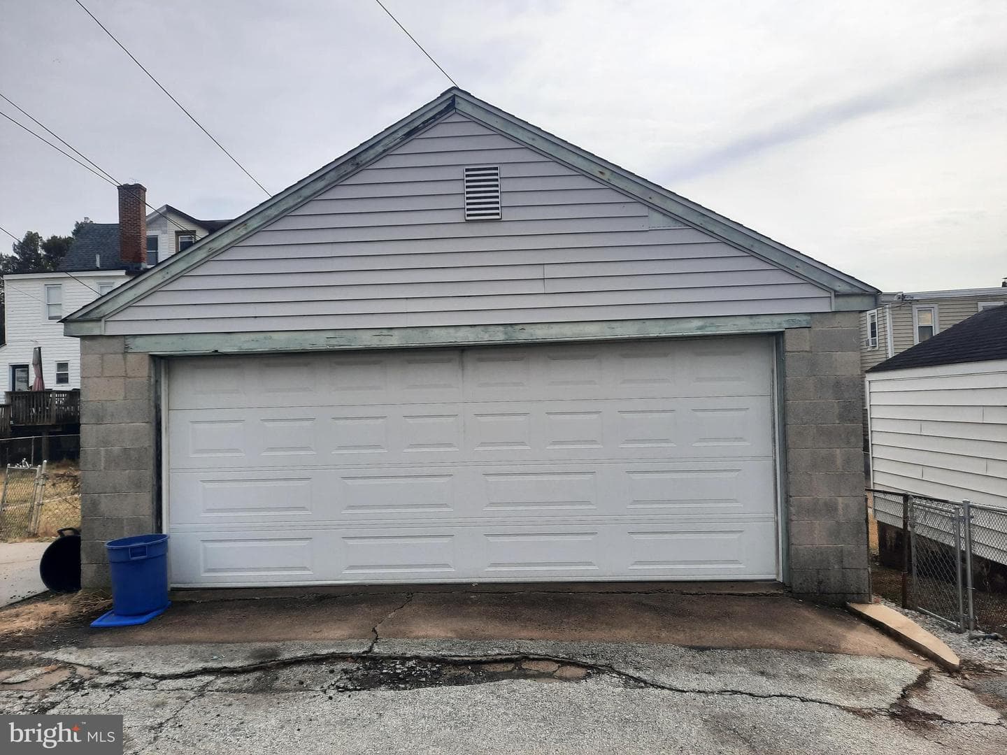 551 Delaware Avenue photo 2