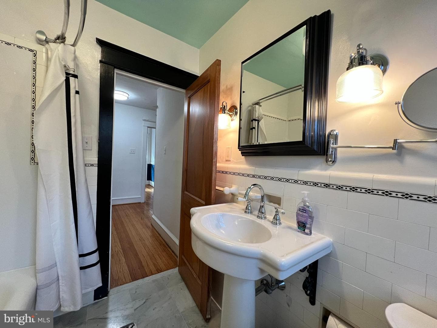 26 Ardmore Avenue photo 22