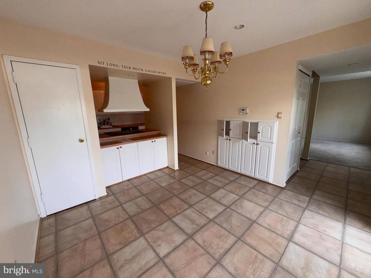 215 E Chelsea Circle photo 12