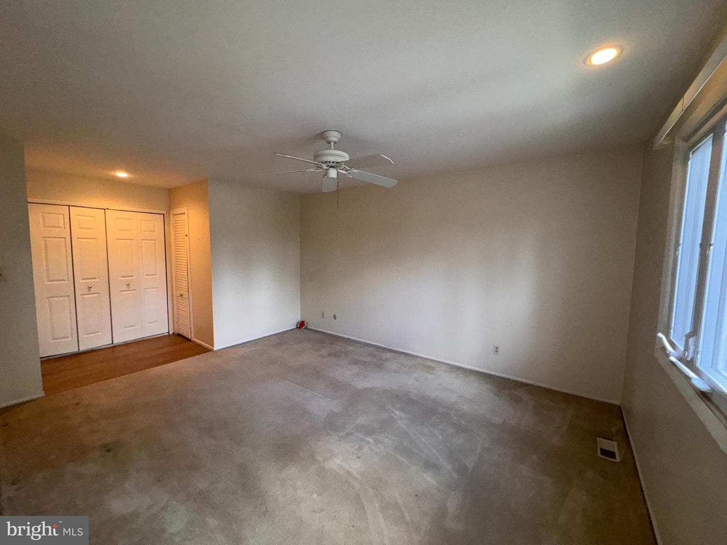 215 E Chelsea Circle photo 13