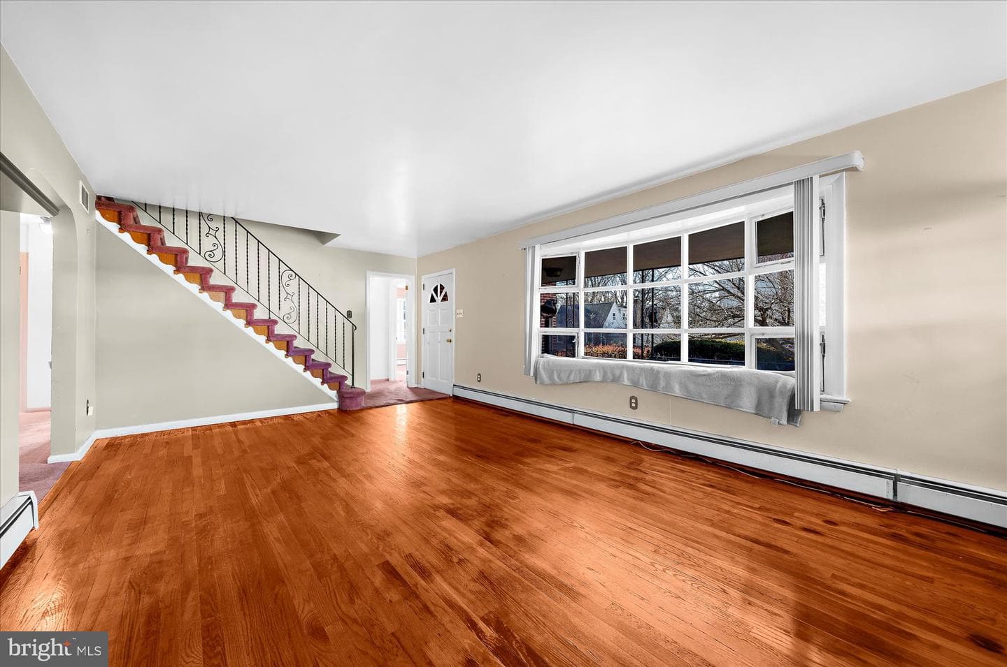 303 Perry Street photo 2