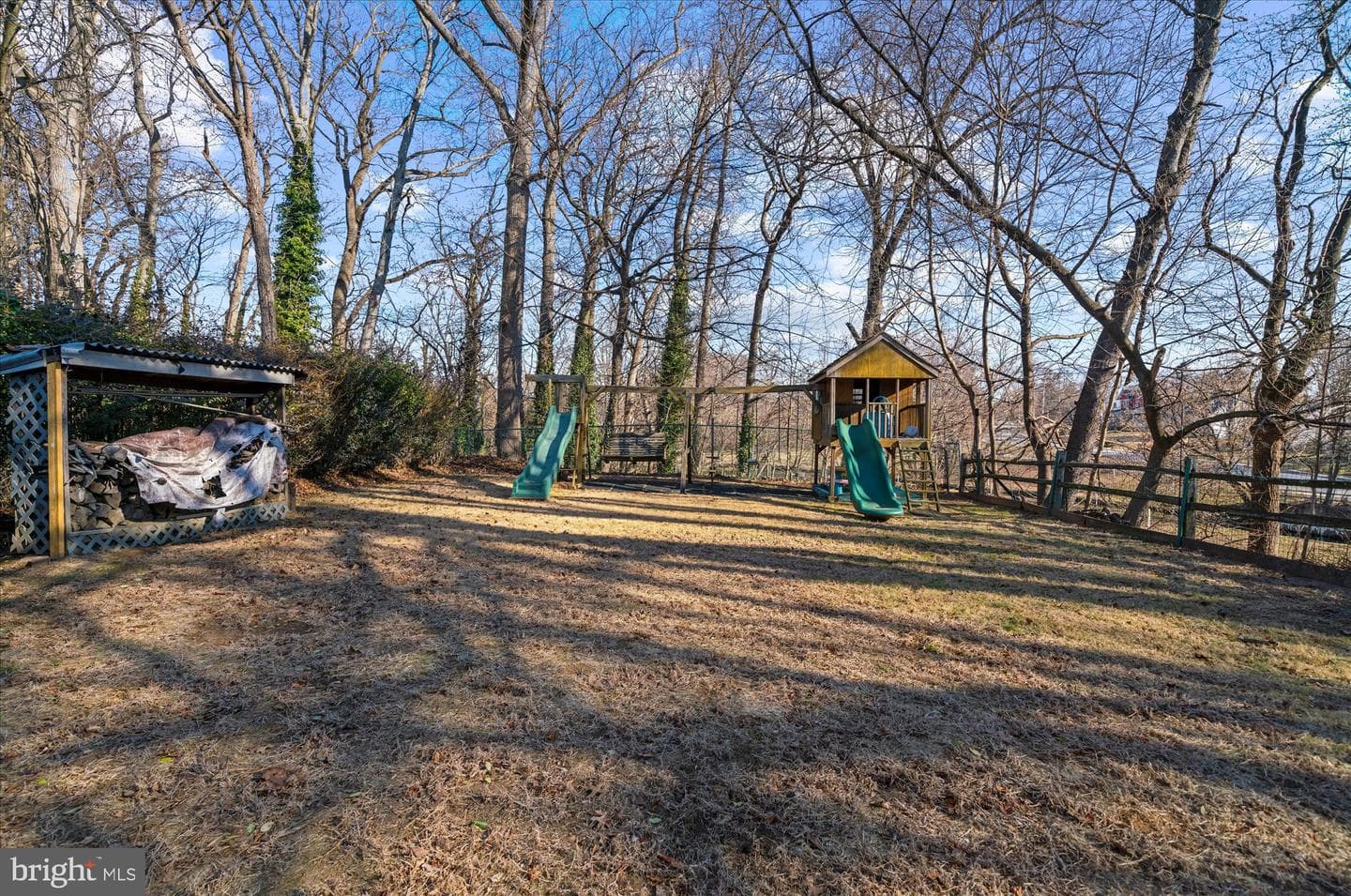 303 Perry Street photo 36