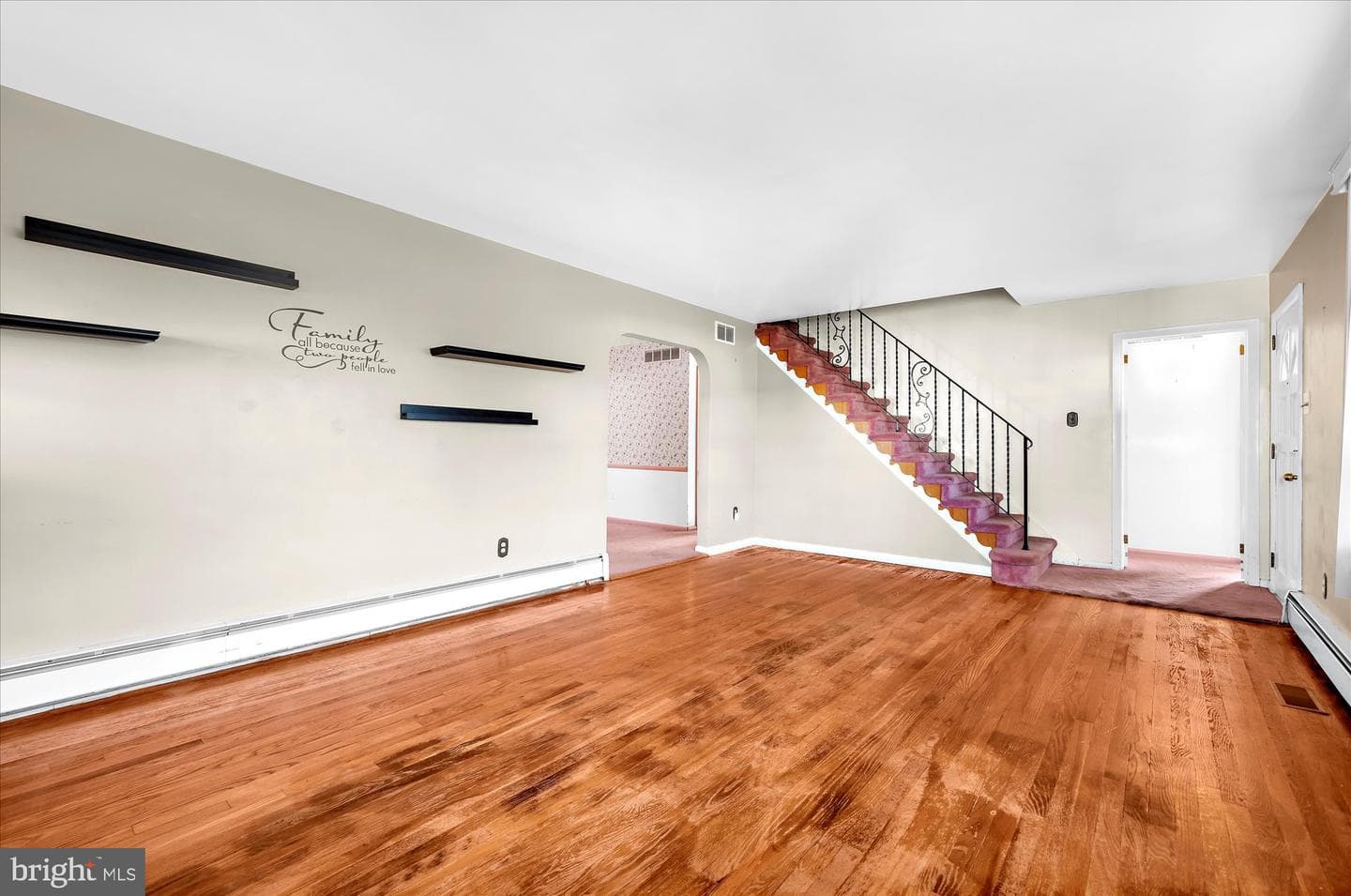 303 Perry Street photo 4