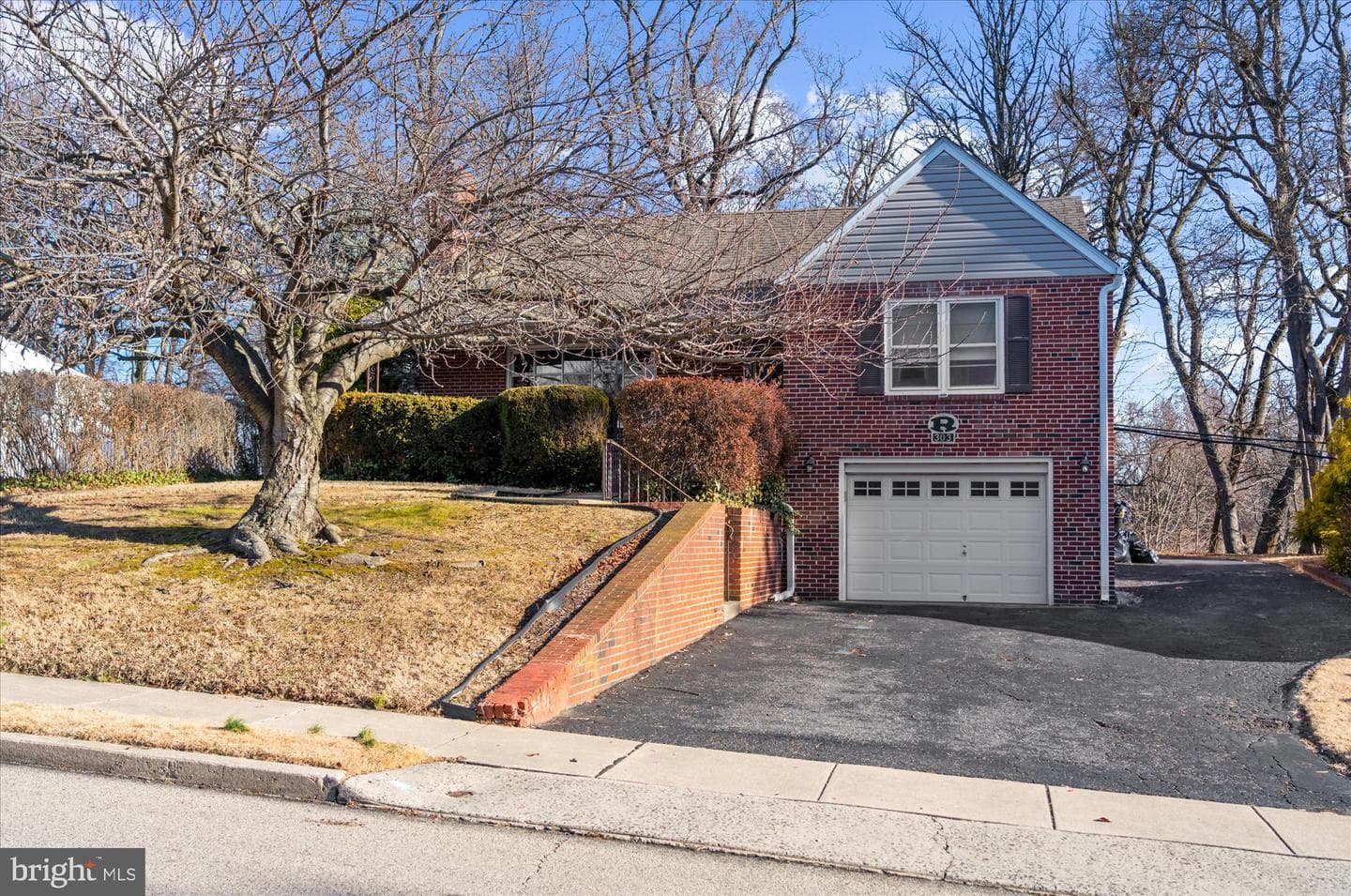 303 Perry Street photo 42