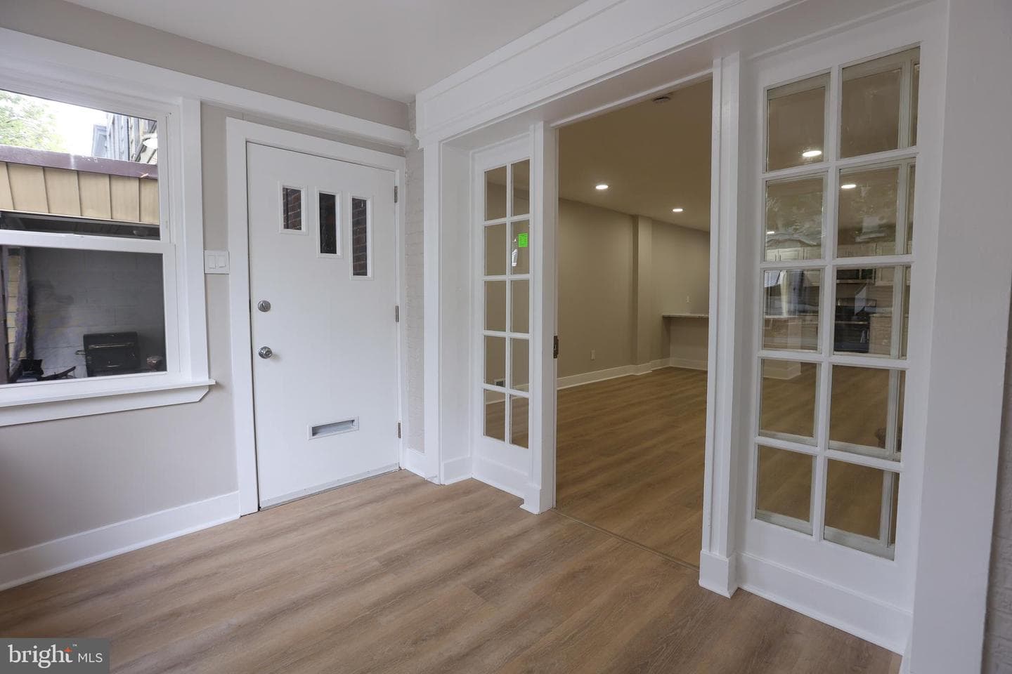 225 Wright Avenue photo 5