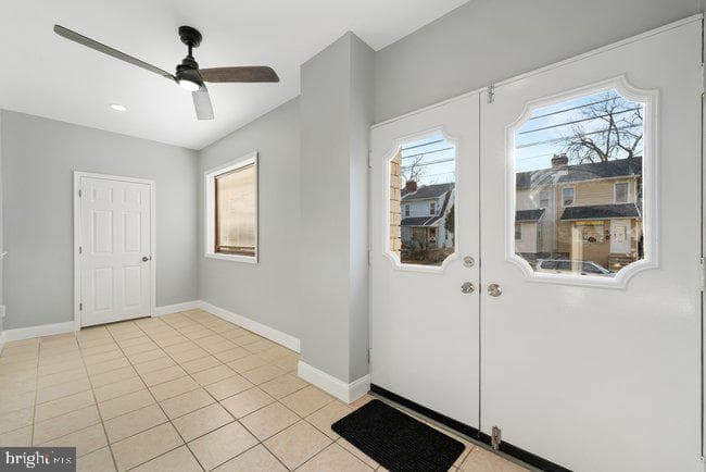 213 Lincoln photo 2