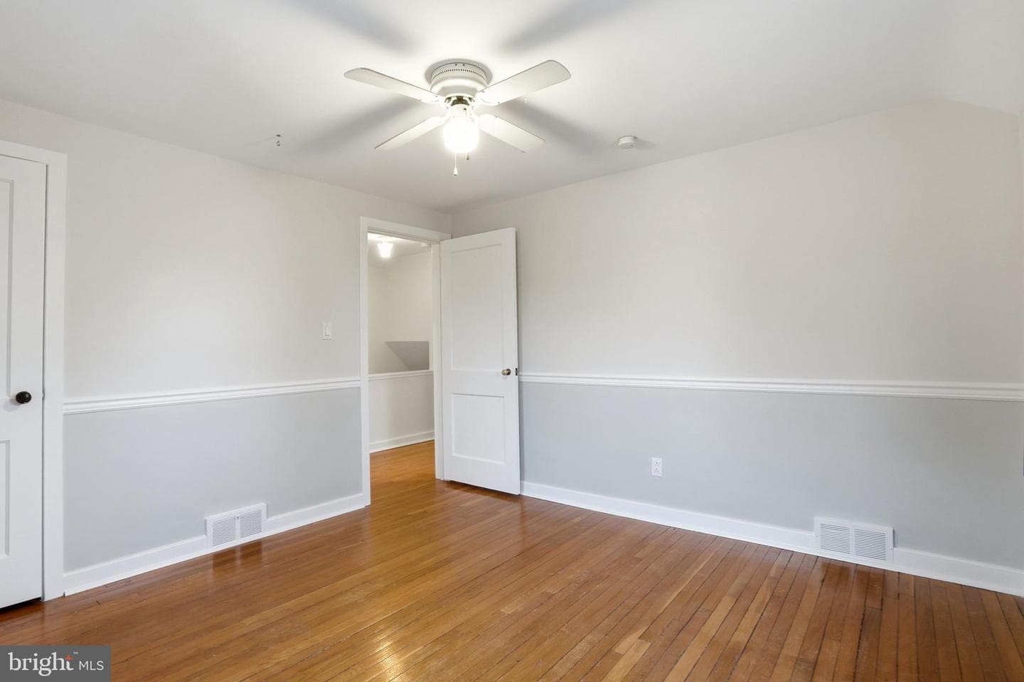 1045 Edgerton Road photo 28