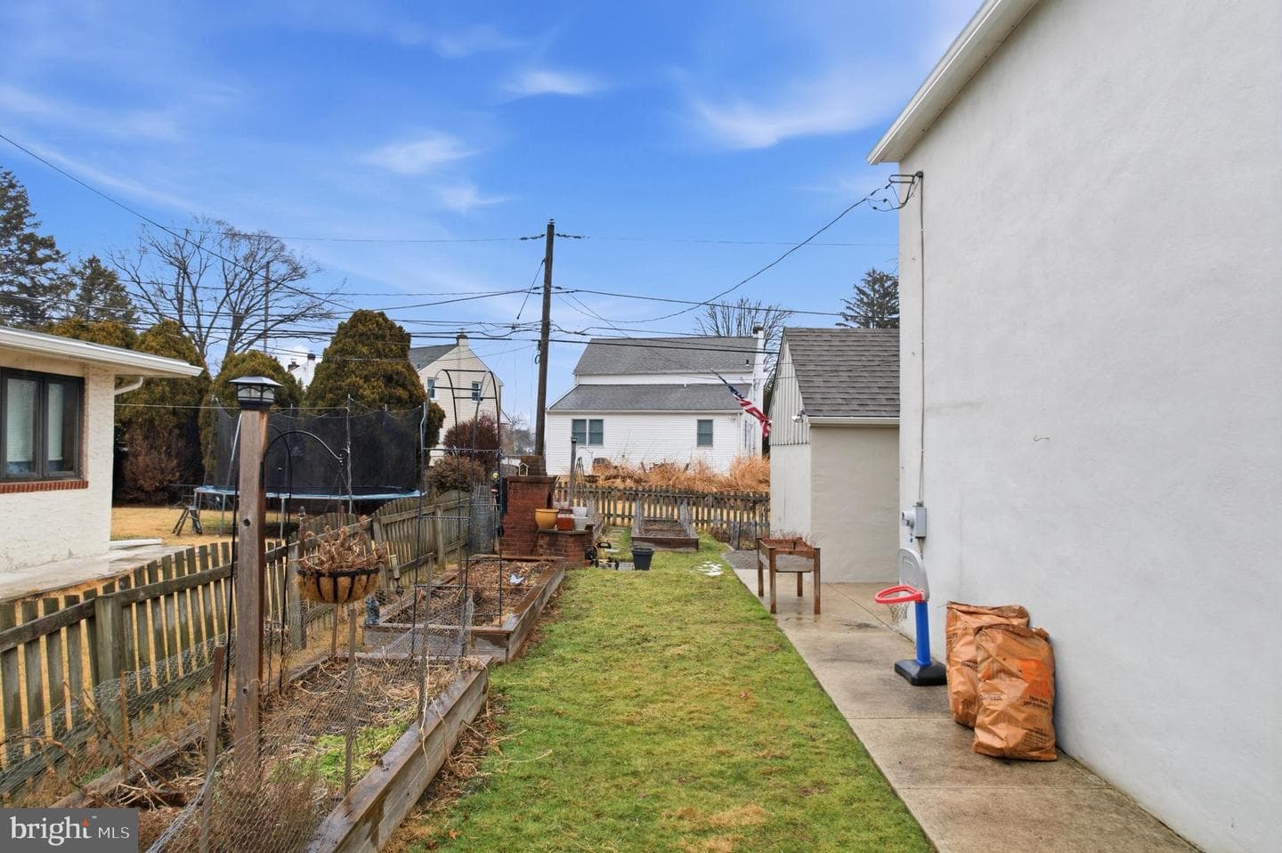 1045 Edgerton Road photo 43