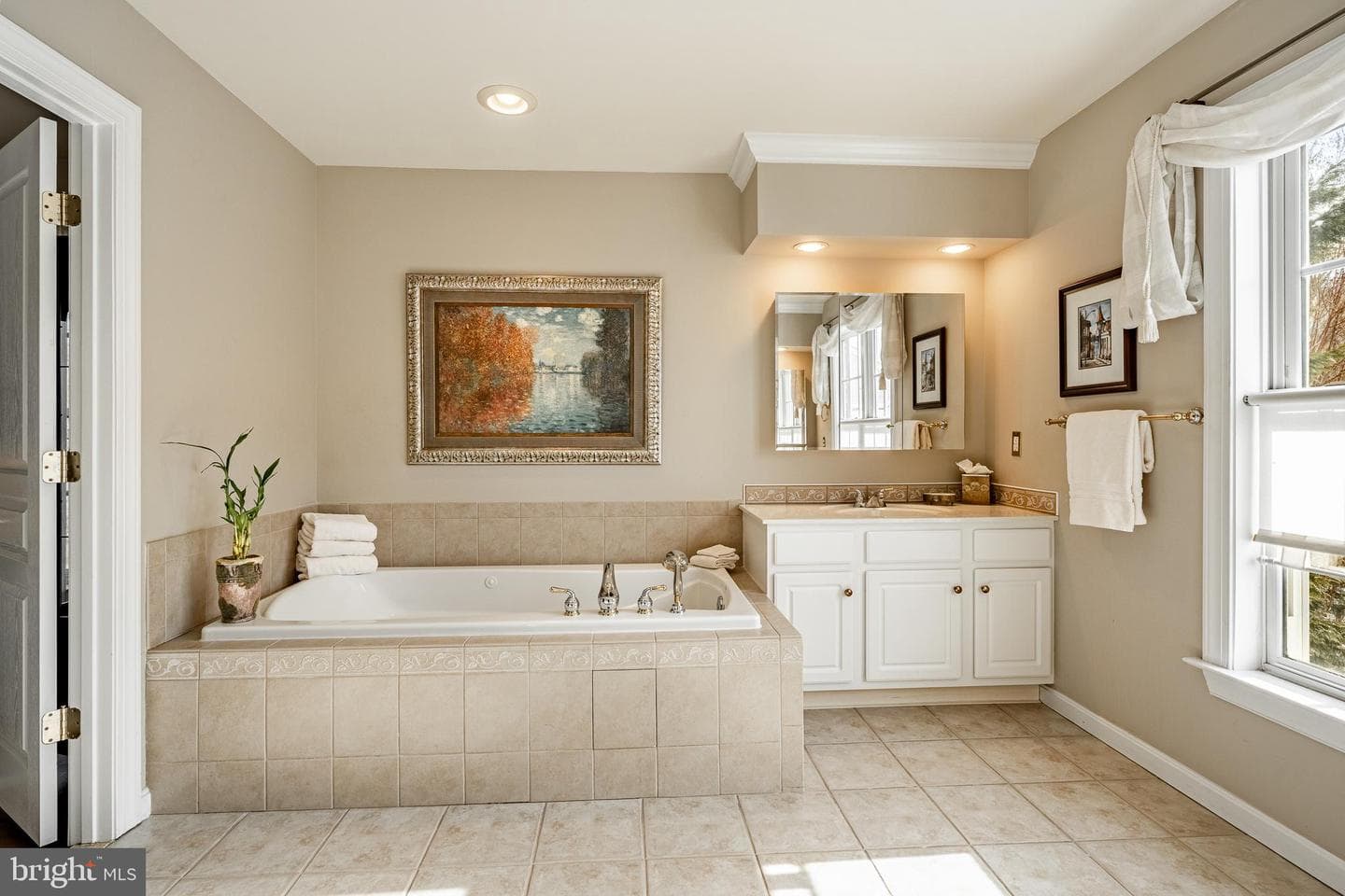 115 Camelot Lane photo 30