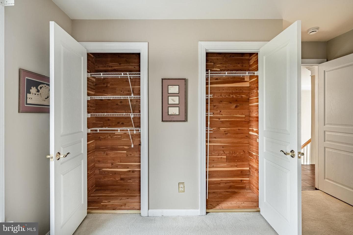 115 Camelot Lane photo 35