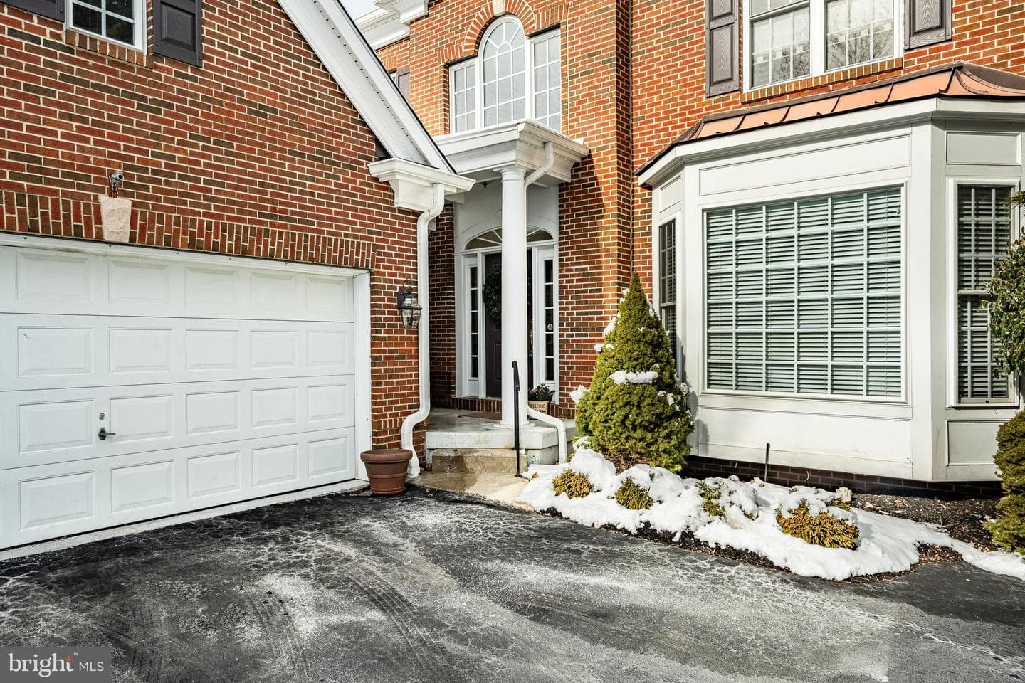 115 Camelot Lane photo 4