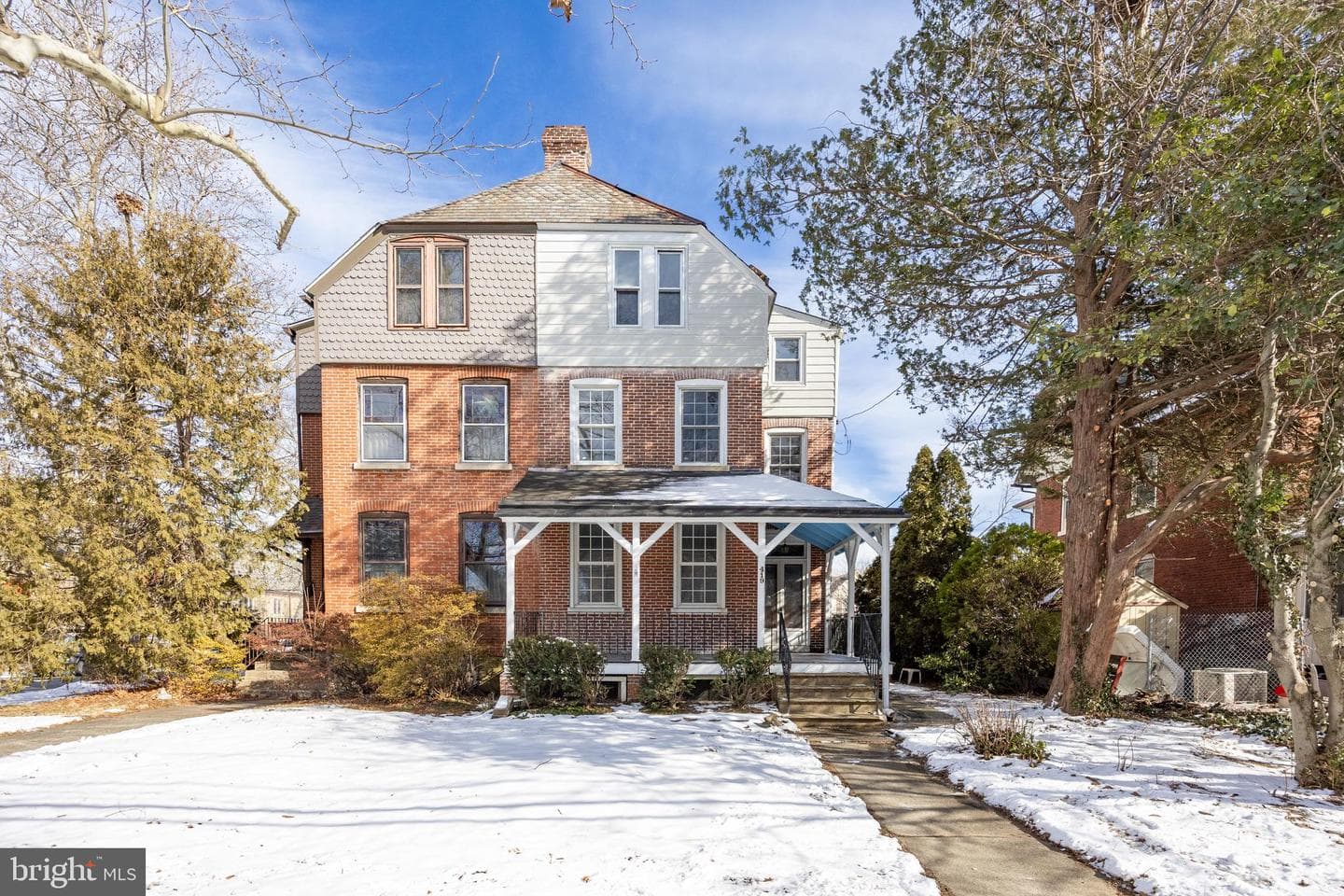 419 N Swarthmore Avenue photo 3