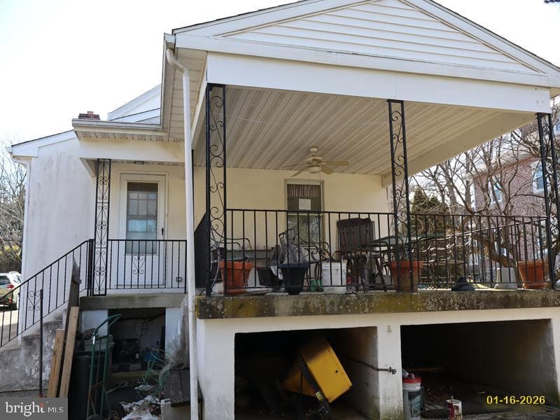 724 Loraine Street photo 5