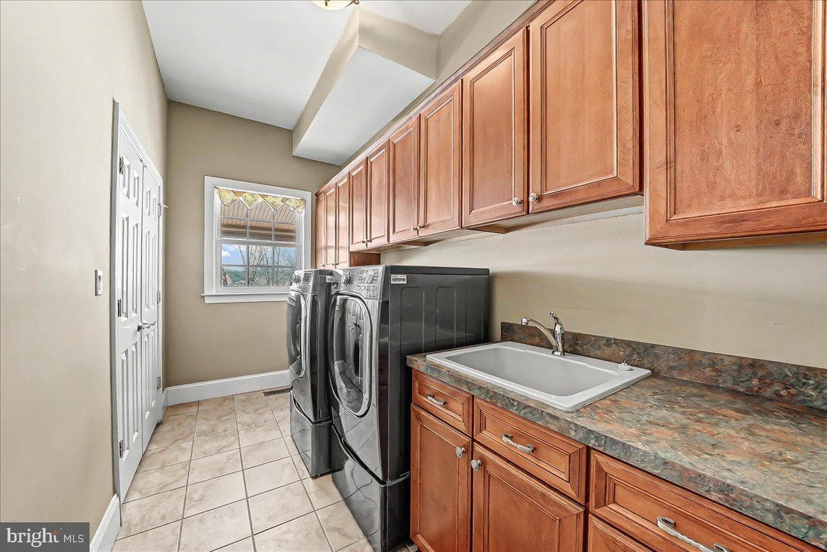 411 Webb Road photo 32