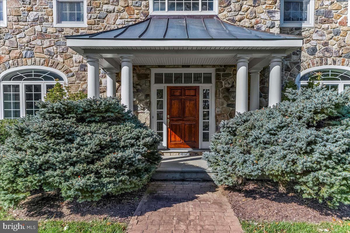 411 Webb Road photo 7