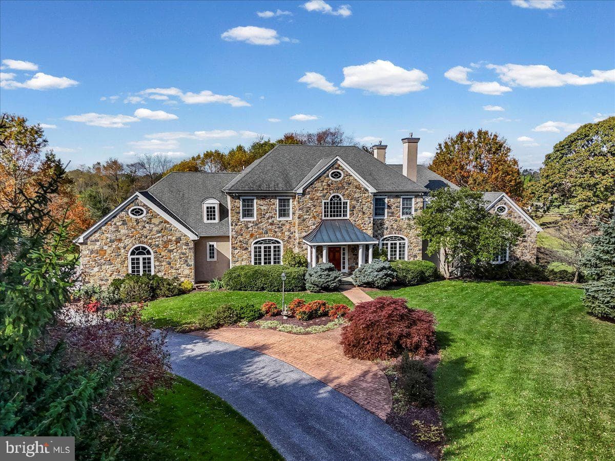 411 Webb Road photo 9