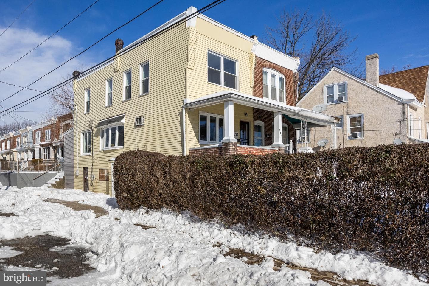 720 W 11th Street photo 4