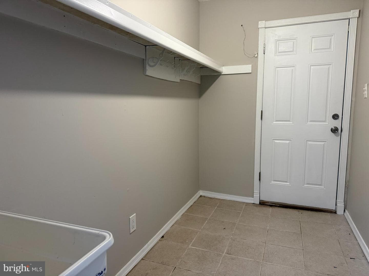 745 Windsor Place photo 13