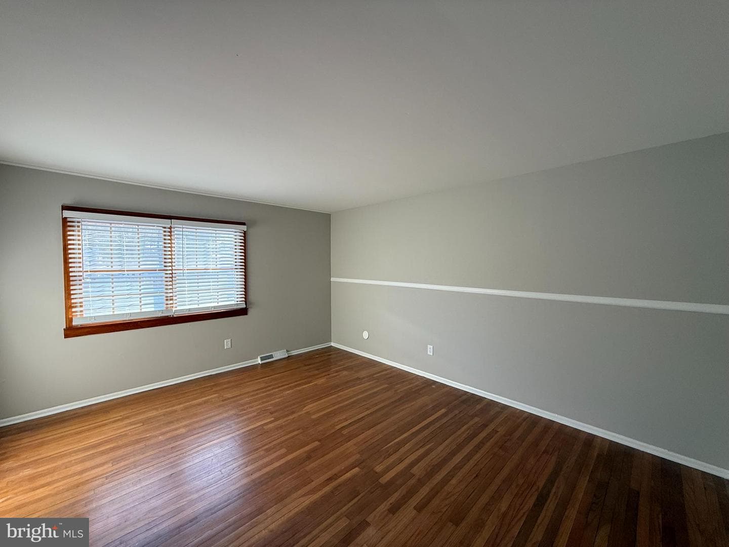 745 Windsor Place photo 20