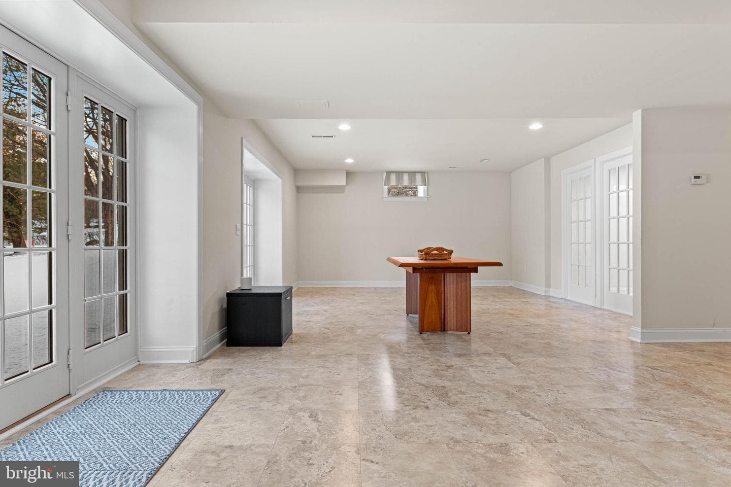 541 Atterbury photo 29
