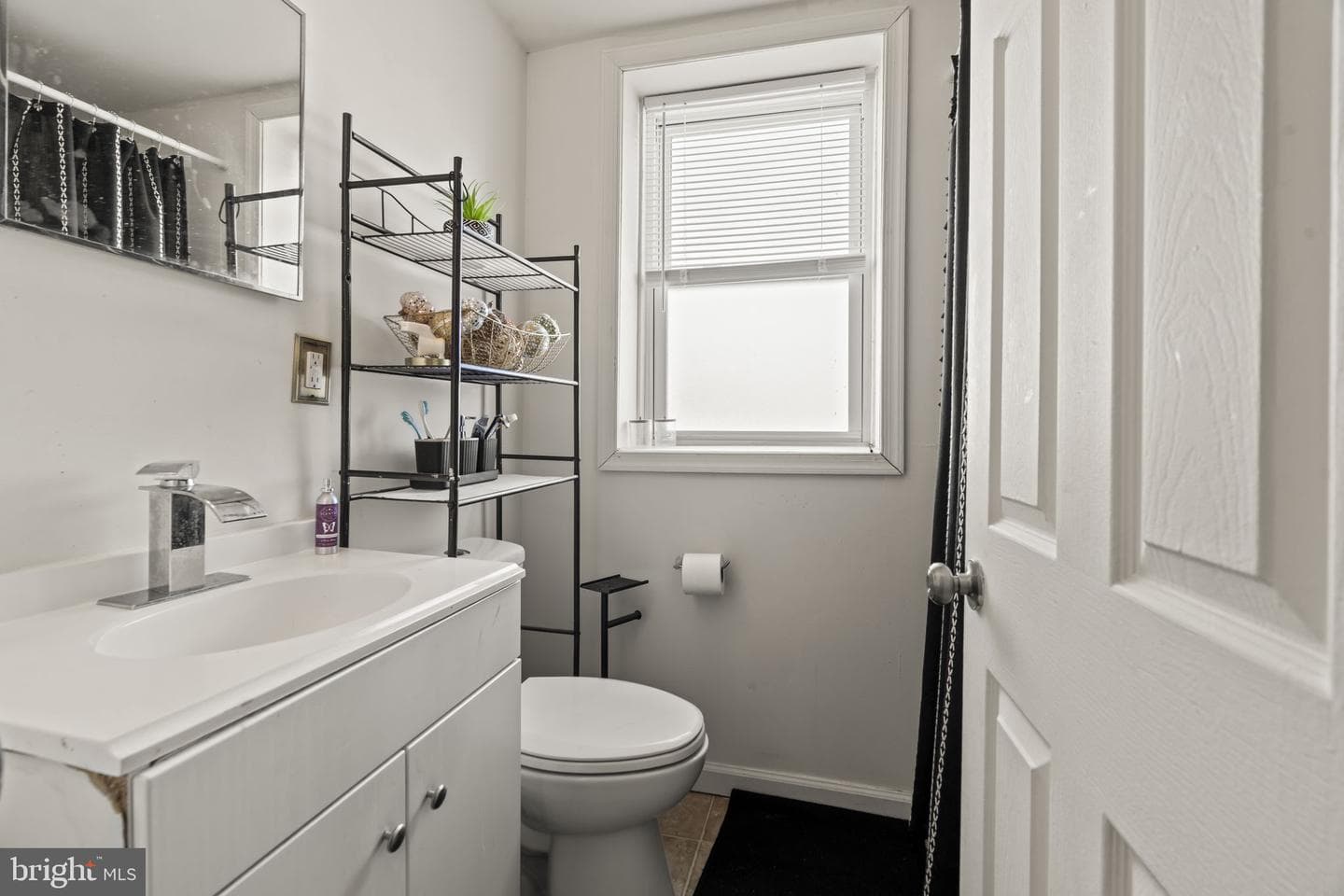 200 W 21st Street photo 15
