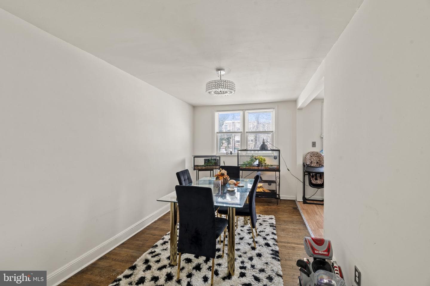 200 W 21st Street photo 6