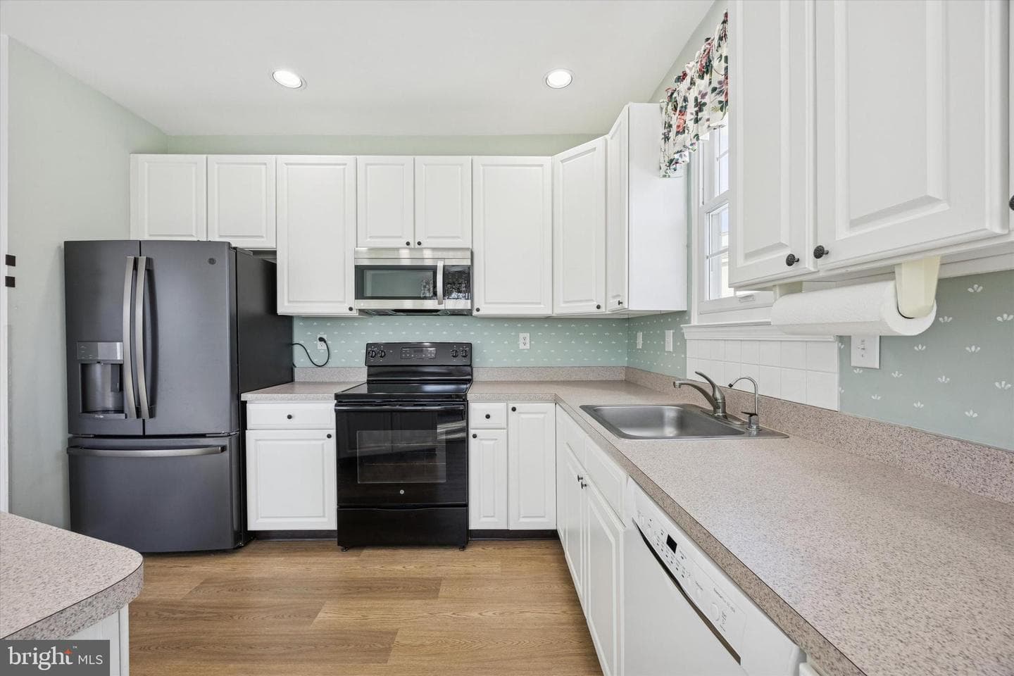 529 Fox Den Court photo 5