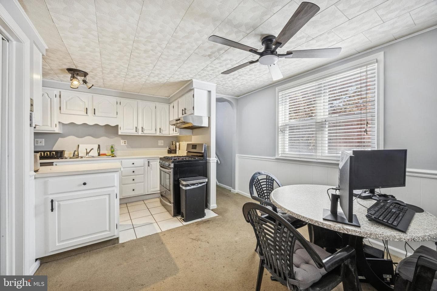 1542 Summit Street photo 5