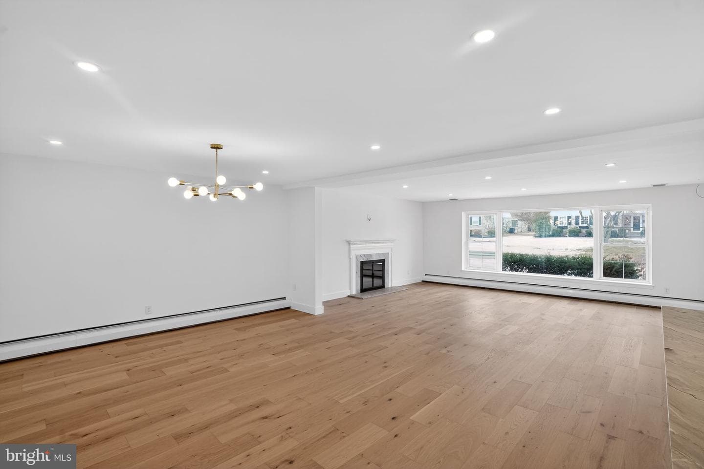 208 N Morgan Avenue photo 13